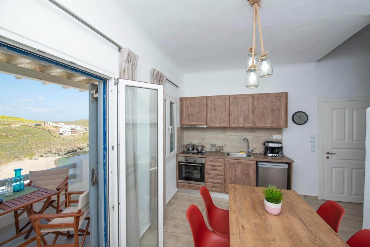 Superior Beachfront Apartment 1 With View To The Aegean Sea Panormos  エクステリア 写真